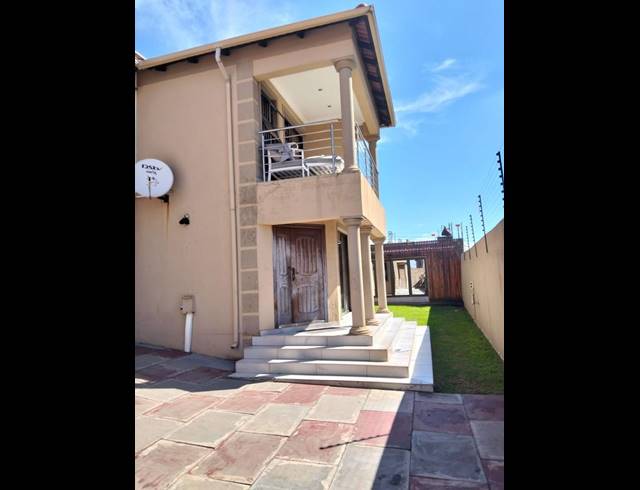 7 BEDROOM HOUSE FOR SALE IN NORKEM PARK